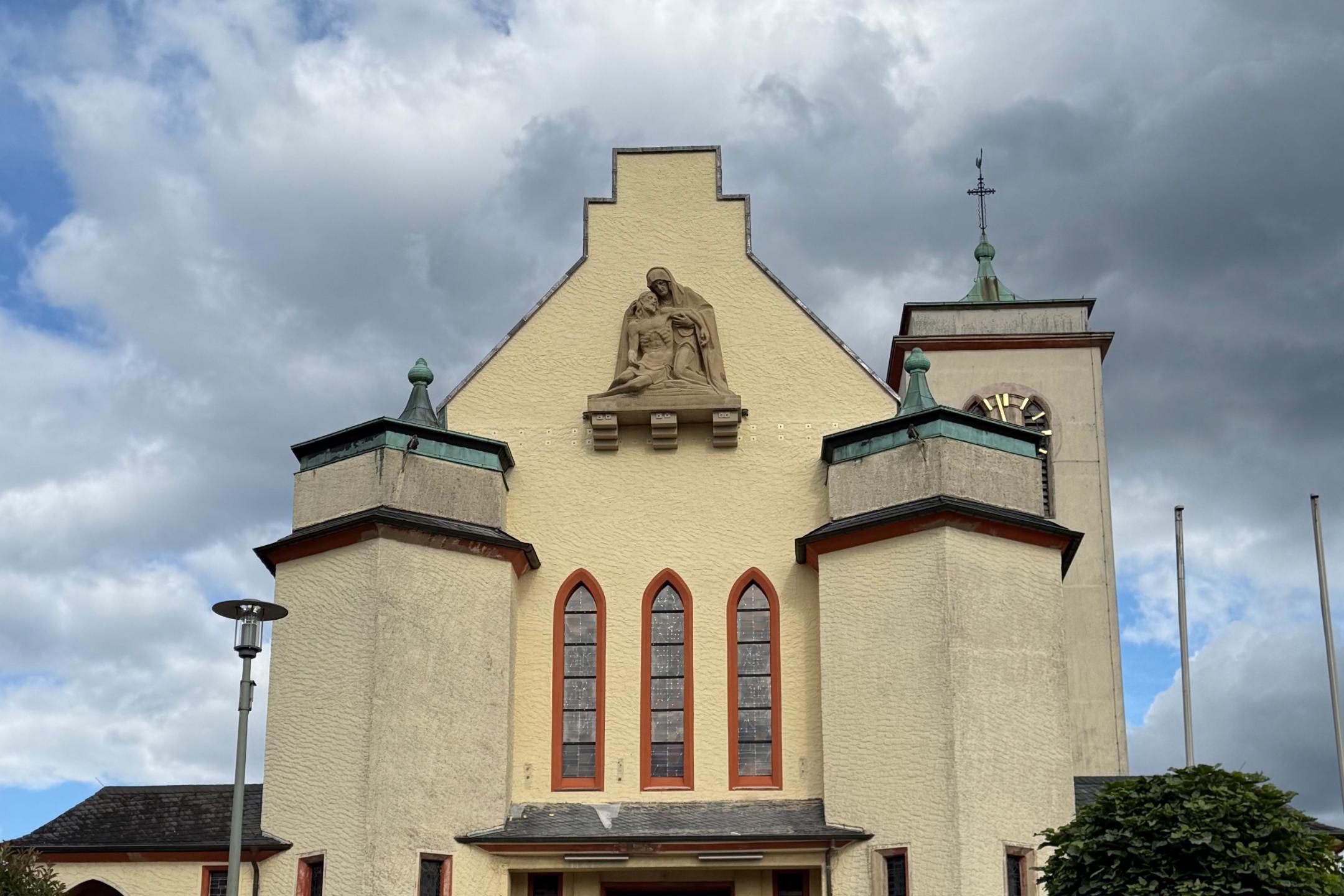 Kirche St. Marien Schmelz-Außen