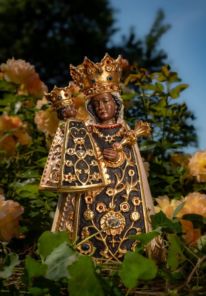 Marienstatue mit Jesuskind