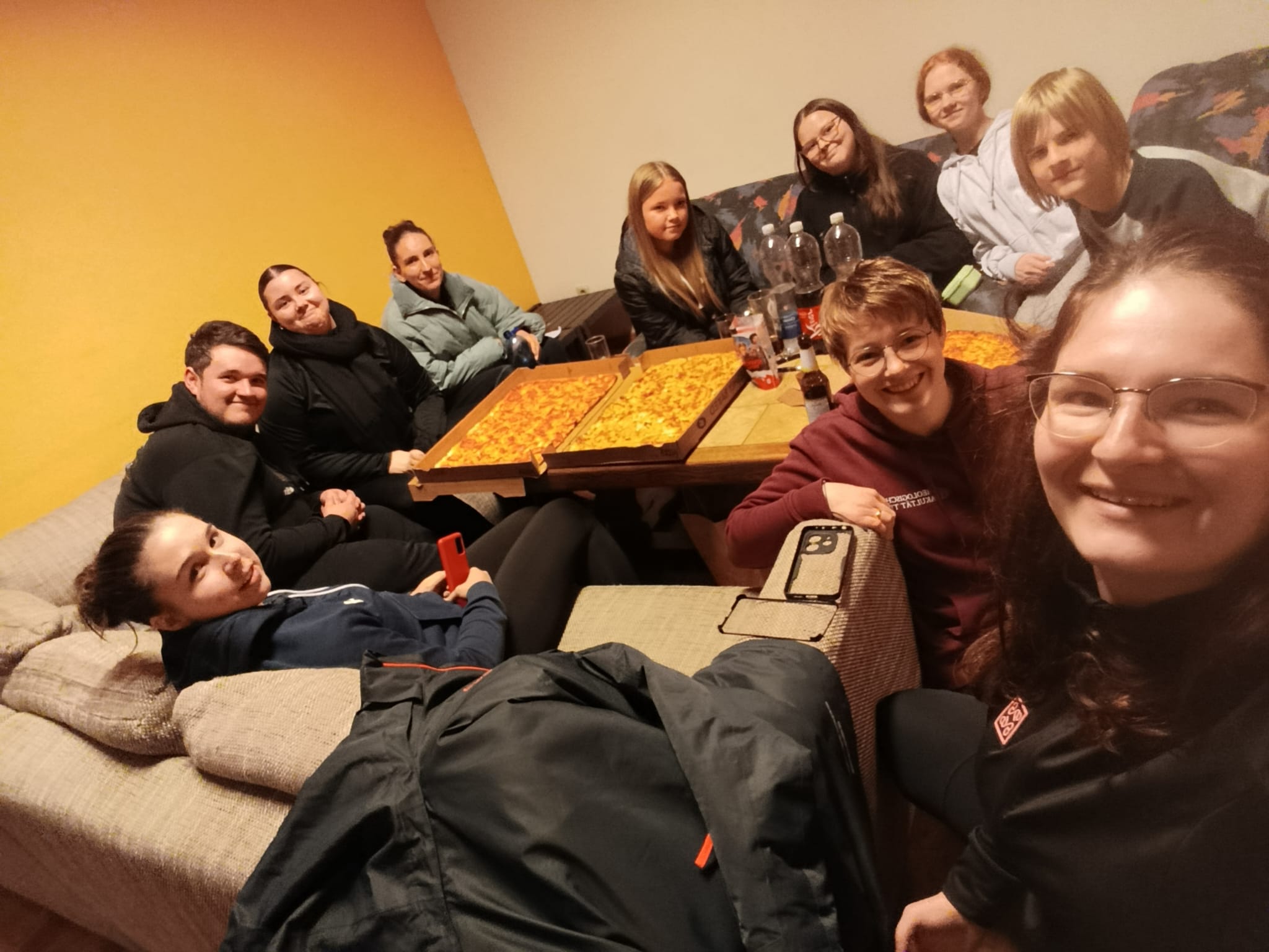 Gemeinschaftsaktion2026_Pizza essen